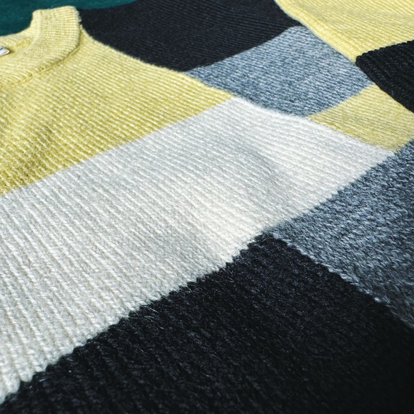 Authentic Balenciaga Wool Sweater - Picture 14 of 16